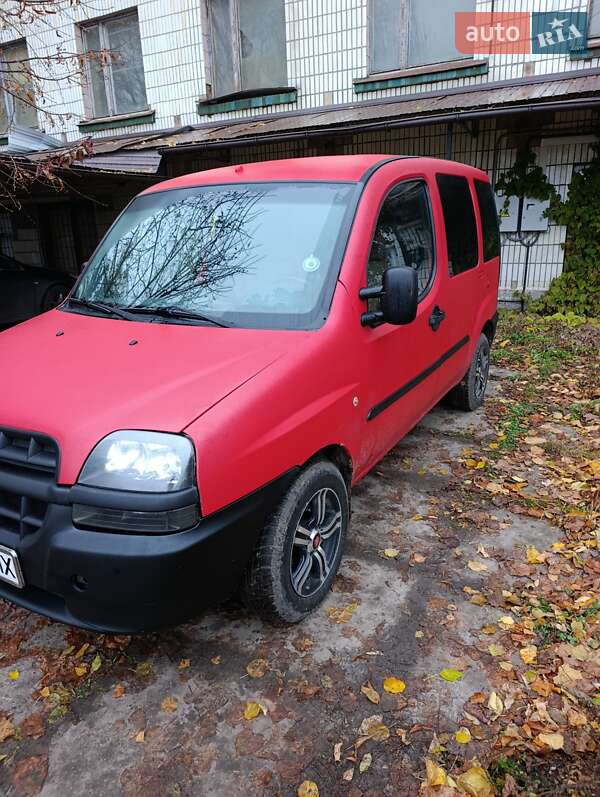 Минивэн Fiat Doblo 2002 в Ромнах