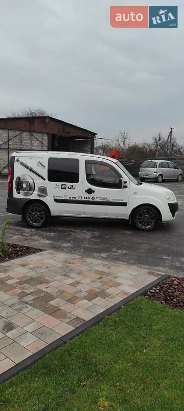 Грузовой фургон Fiat Doblo 2013 в Киеве фото 5 Грузовой фургон Fiat Doblo 2013 в Киеве
