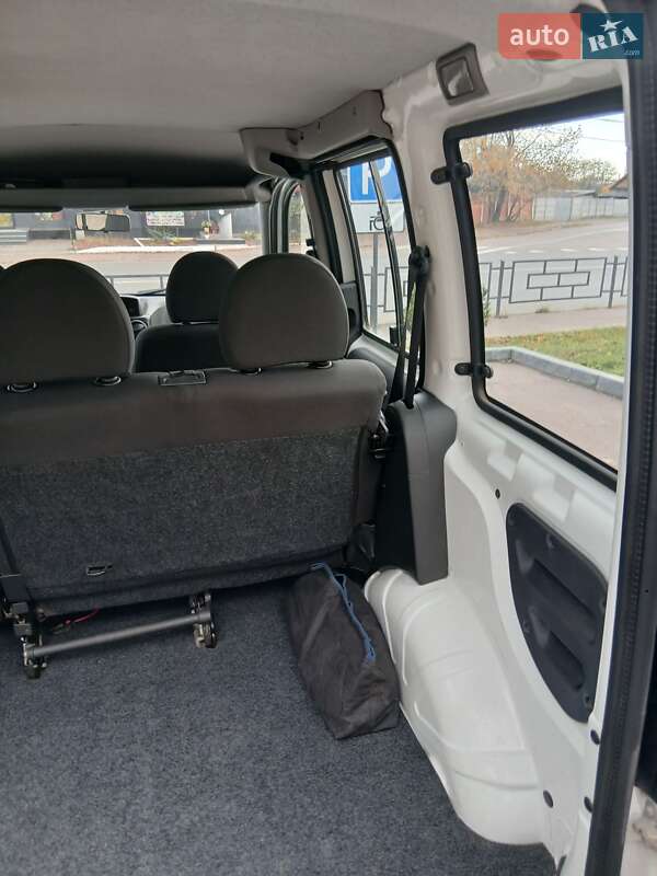 Минивэн Fiat Doblo 2010 в Коростене фото 21 Минивэн Fiat Doblo 2010 в Коростене