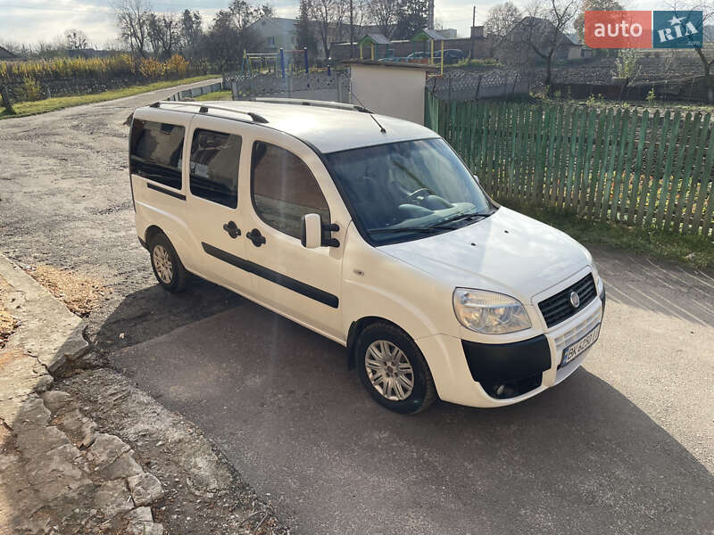 Мінівен Fiat Doblo 2009 в Острозі фото 3 Мінівен Fiat Doblo 2009 в Острозі