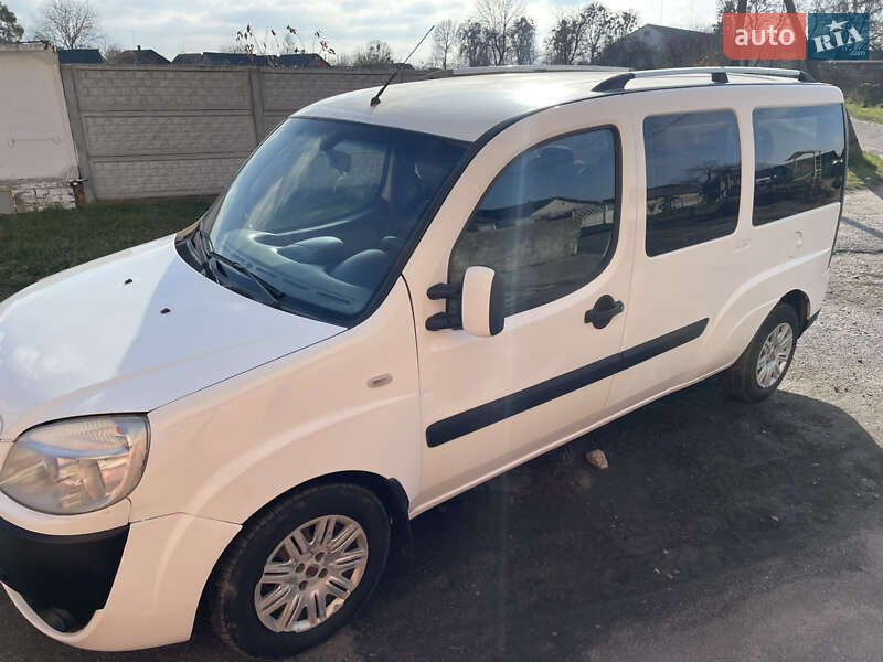 Мінівен Fiat Doblo 2009 в Острозі фото 8 Мінівен Fiat Doblo 2009 в Острозі