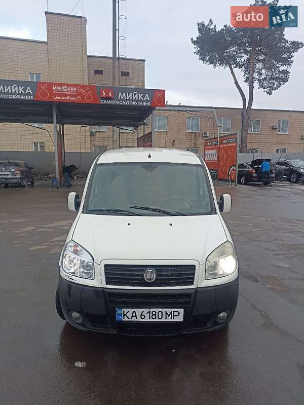 Вантажний фургон Fiat Doblo 2007 в Києві