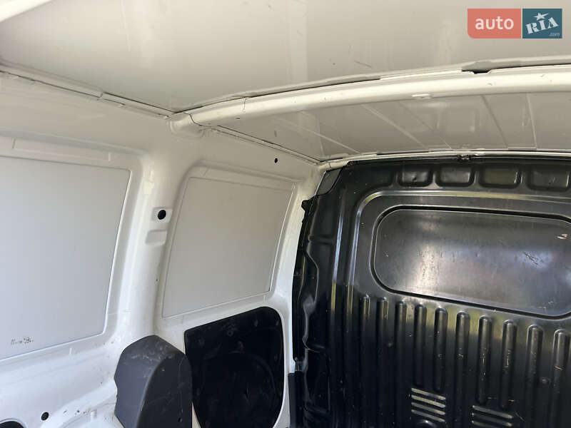 Вантажний фургон Fiat Doblo 2005 в Хмельницькому фото 6 Вантажний фургон Fiat Doblo 2005 в Хмельницькому