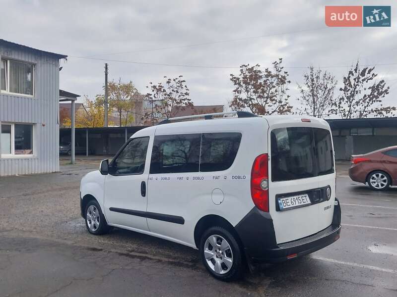 Минивэн Fiat Doblo 2010 в Николаеве