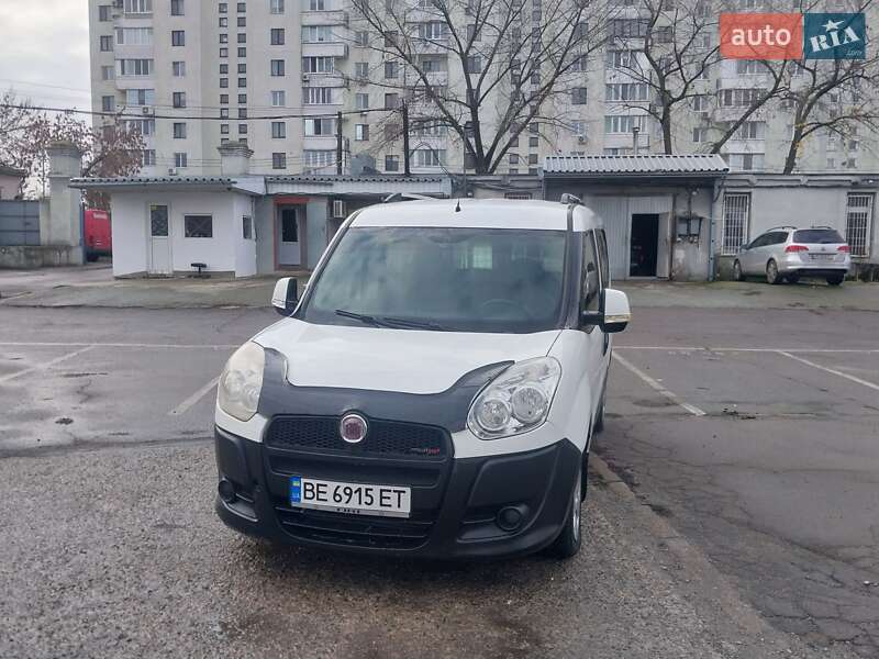Минивэн Fiat Doblo 2010 в Николаеве