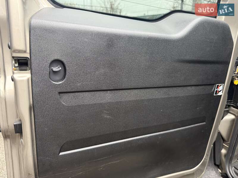Мінівен Fiat Doblo 2017 в Києві фото 11 Мінівен Fiat Doblo 2017 в Києві