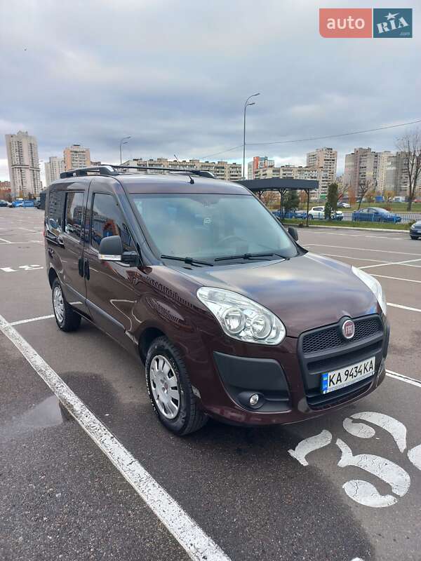 Мінівен Fiat Doblo 2012 в Києві