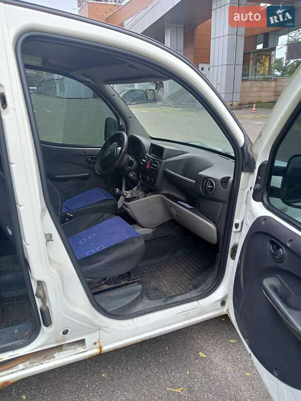 Мінівен Fiat Doblo 2006 в Києві фото 2 Мінівен Fiat Doblo 2006 в Києві