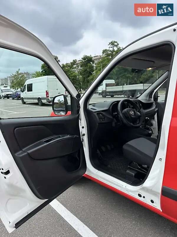 Вантажний фургон Fiat Doblo 2017 в Києві