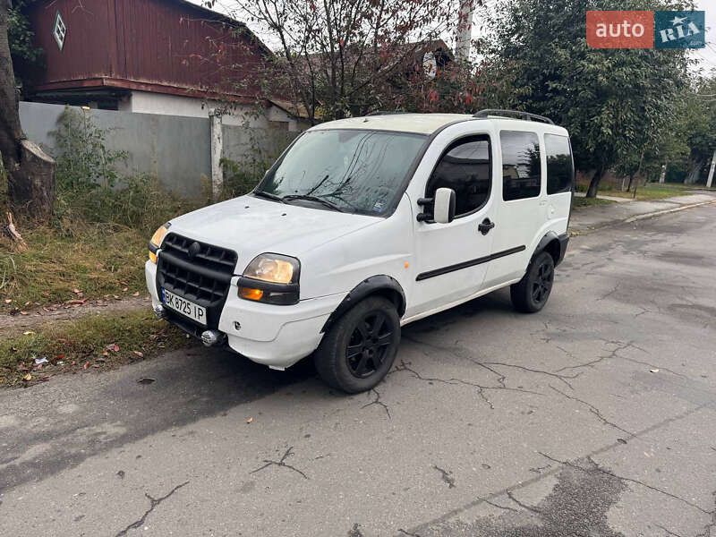 Мінівен Fiat Doblo 2005 в Києві