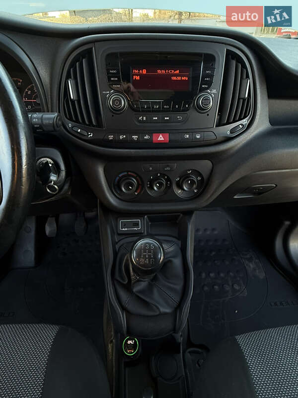 Мікроавтобус вантажний (до 3,5т) Fiat Doblo 2017 в Києві