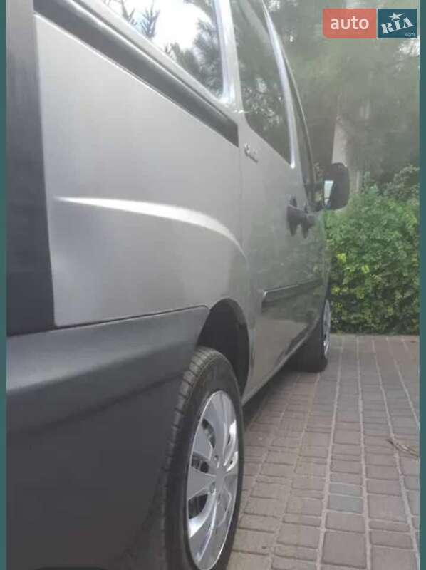 Мінівен Fiat Doblo 2003 в Дніпрі