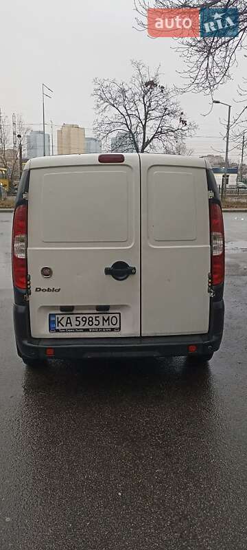 Вантажний фургон Fiat Doblo 2011 в Києві