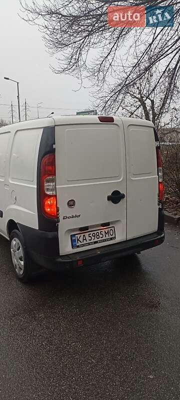 Вантажний фургон Fiat Doblo 2011 в Києві