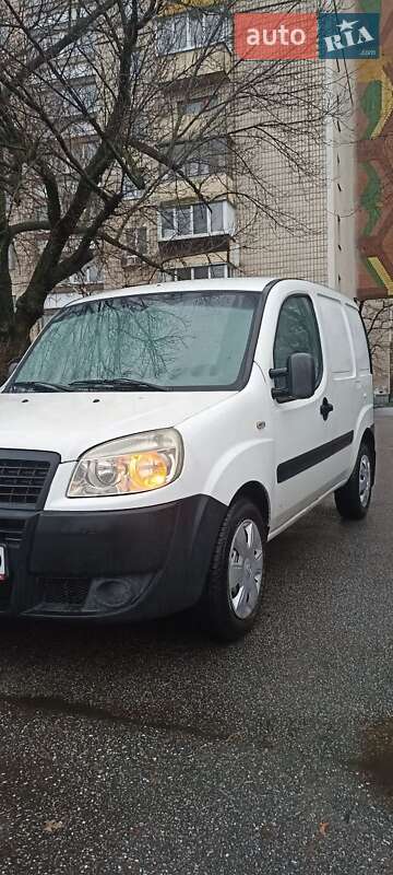 Вантажний фургон Fiat Doblo 2011 в Києві