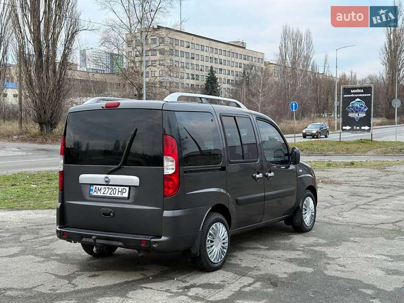 Мінівен Fiat Doblo 2007 в Києві