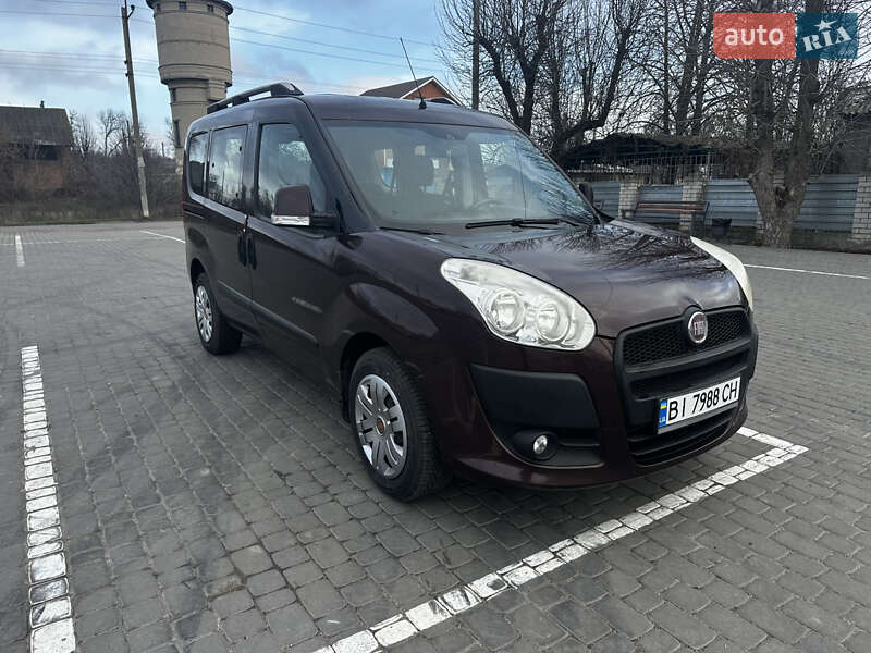 Минивэн Fiat Doblo 2011 в Полтаве