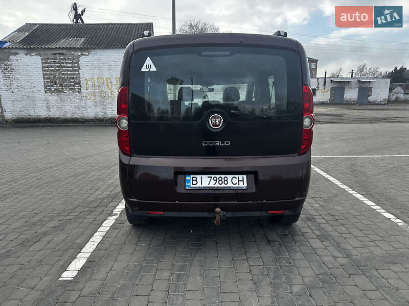 Минивэн Fiat Doblo 2011 в Полтаве
