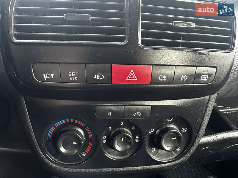 Минивэн Fiat Doblo 2011 в Полтаве