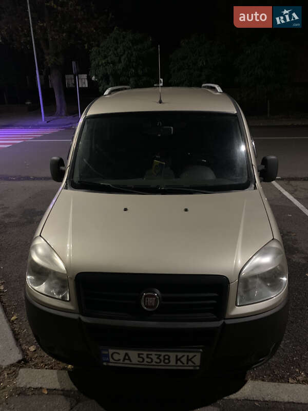 Fiat Doblo 2012