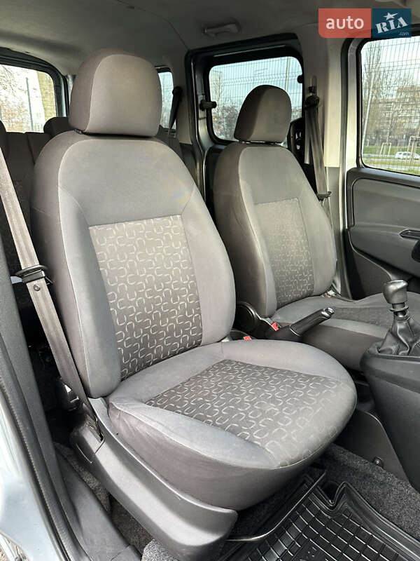 Мінівен Fiat Doblo 2012 в Києві