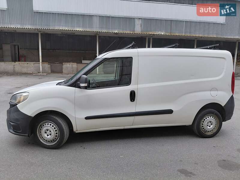 Вантажний фургон Fiat Doblo 2016 в Дніпрі