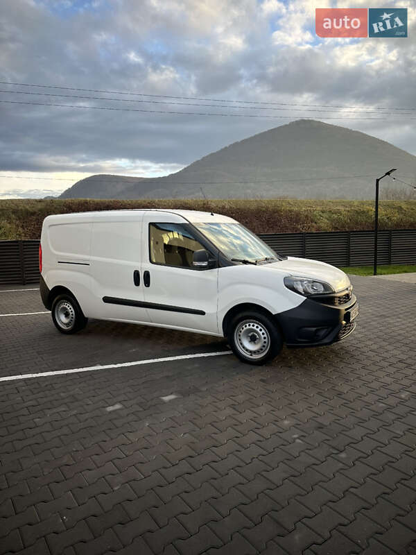 Вантажний фургон Fiat Doblo 2021 в Тячеві
