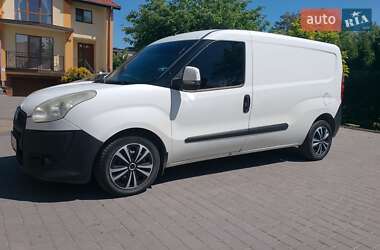Вантажний фургон Fiat Doblo 2011 в Львові