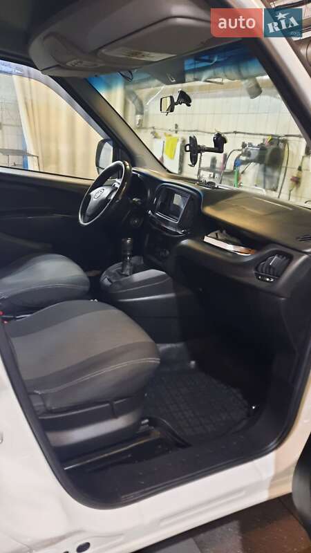 Минивэн Fiat Doblo 2016 в Киеве