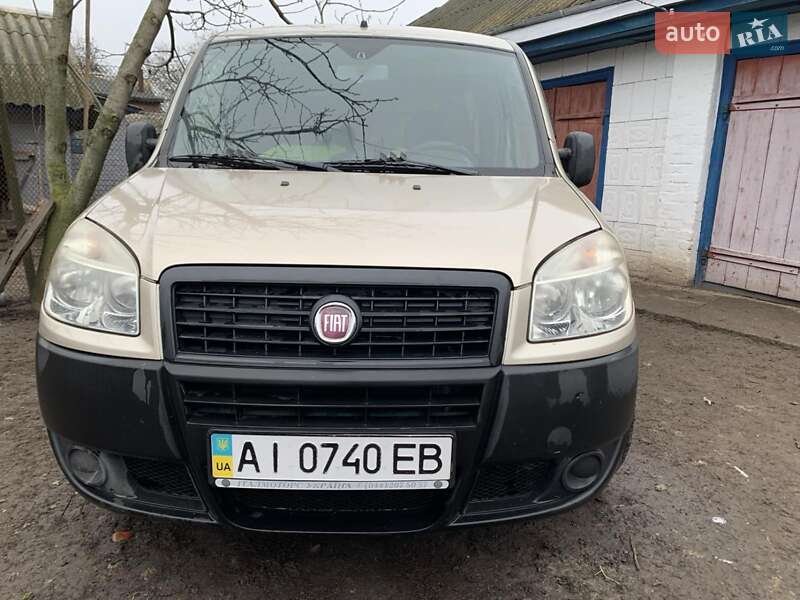 Fiat Doblo 2012