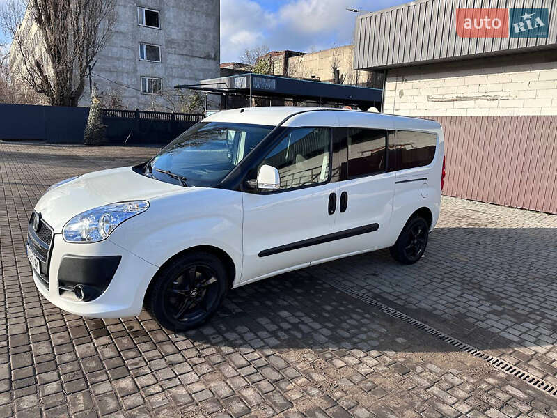 Минивэн Fiat Doblo 2013 в Раздельной