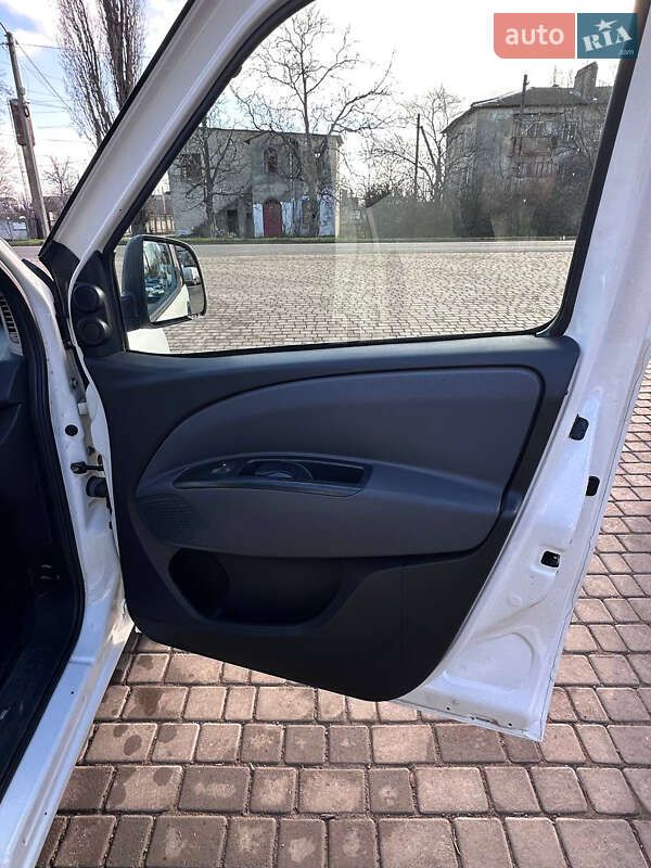 Минивэн Fiat Doblo 2013 в Раздельной