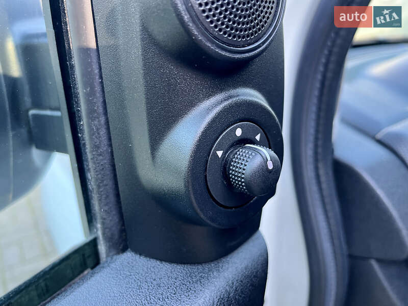 Грузовой фургон Fiat Doblo 2013 в Луцке фото 26 Грузовой фургон Fiat Doblo 2013 в Луцке