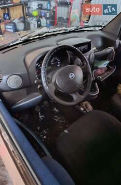 Вантажний фургон Fiat Doblo 2004 в Конотопі