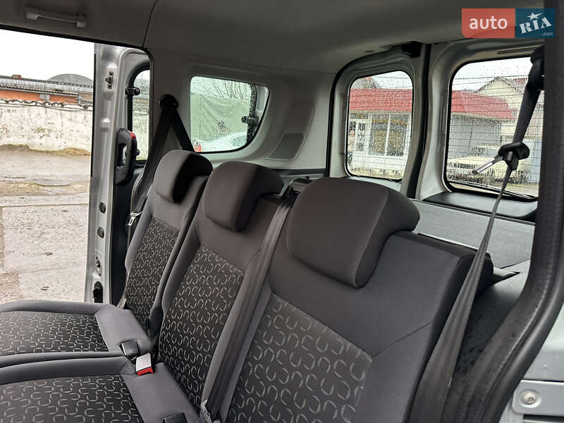 Мінівен Fiat Doblo 2011 в Миколаєві фото 37 Мінівен Fiat Doblo 2011 в Миколаєві