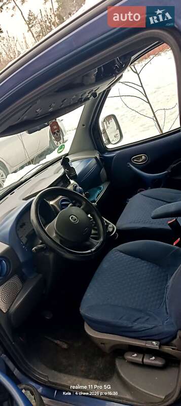 Мінівен Fiat Doblo 2003 в Києві