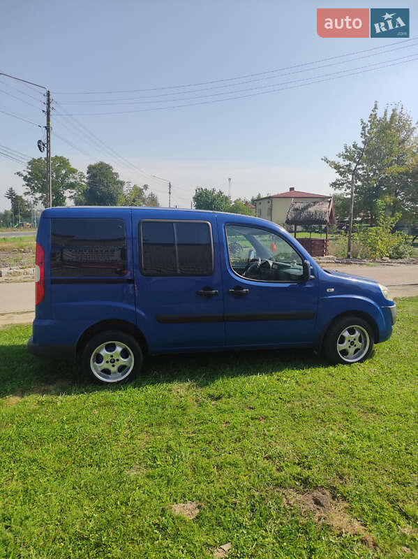 Мінівен Fiat Doblo 2009 в Городку
