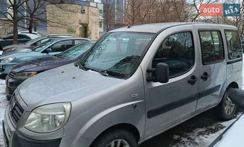 Минивэн Fiat Doblo 2007 в Киеве