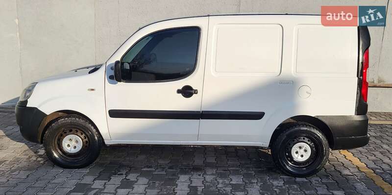 Грузовой фургон Fiat Doblo 2013 в Николаеве фото 2 Грузовой фургон Fiat Doblo 2013 в Николаеве