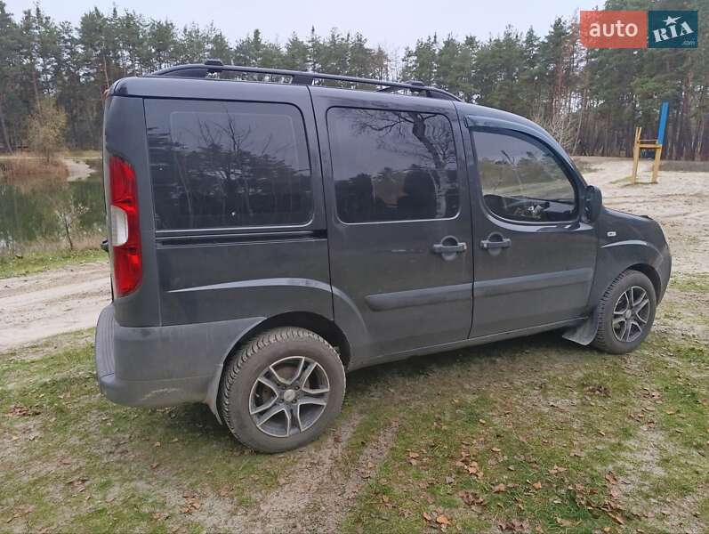 Минивэн Fiat Doblo 2009 в Черкассах