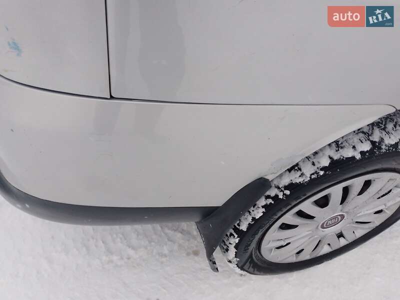 Минивэн Fiat Doblo 2007 в Репках