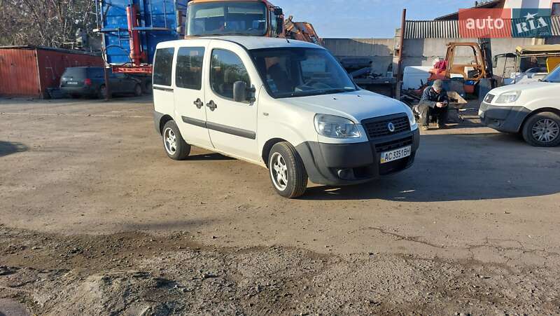 Минивэн Fiat Doblo 2007 в Луцке