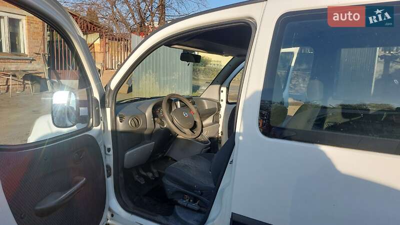 Минивэн Fiat Doblo 2007 в Луцке