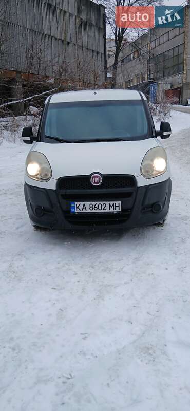 Грузовой фургон Fiat Doblo 2011 в Киеве