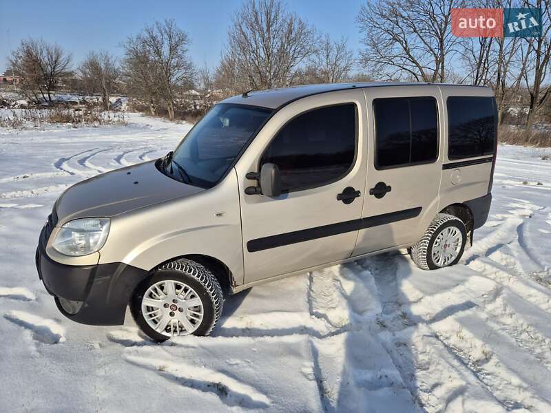 Минивэн Fiat Doblo 2012 в Ямполе