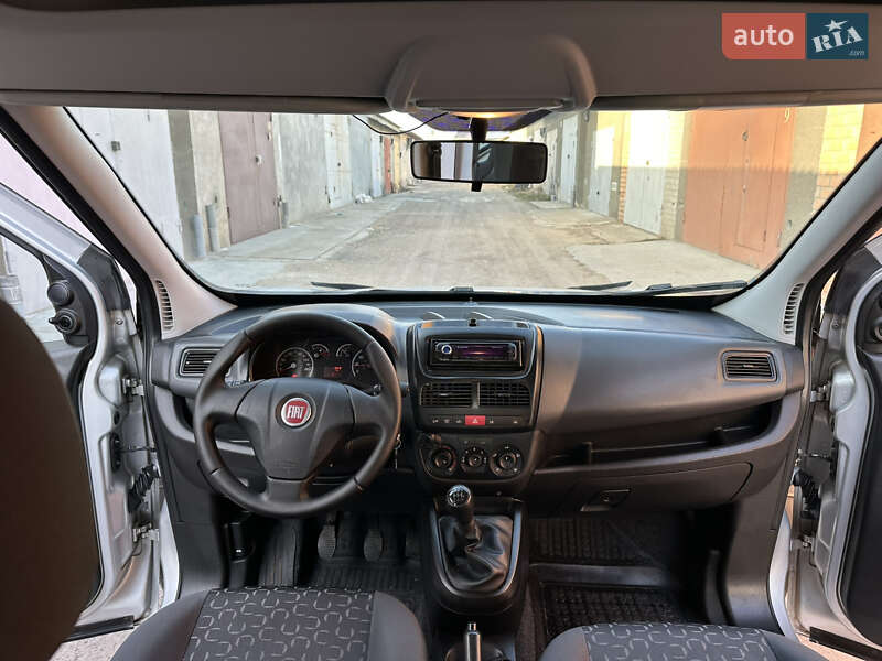 Минивэн Fiat Doblo 2011 в Николаеве