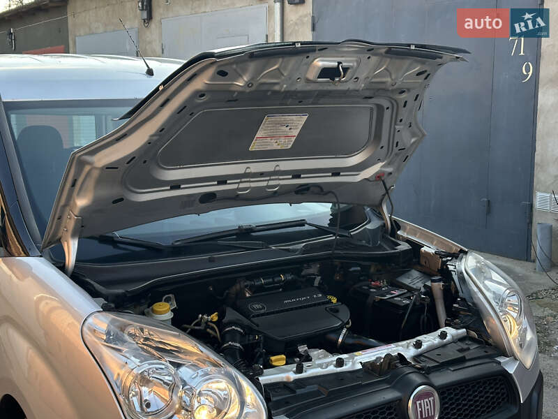 Минивэн Fiat Doblo 2011 в Николаеве