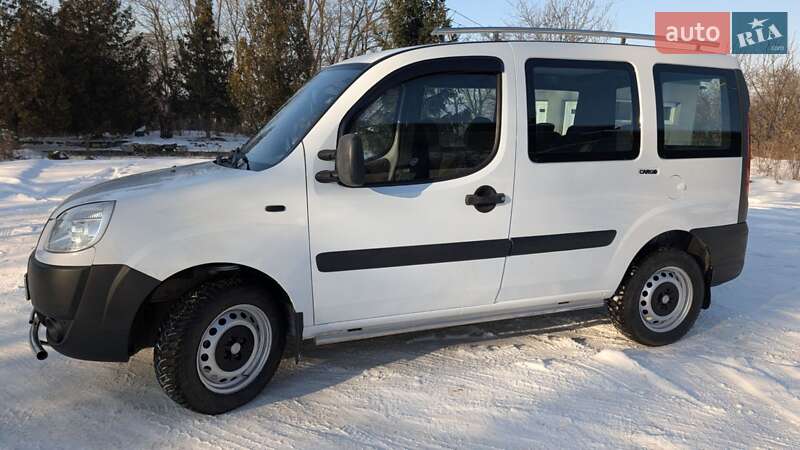 Минивэн Fiat Doblo 2007 в Косове фото 7 Минивэн Fiat Doblo 2007 в Косове