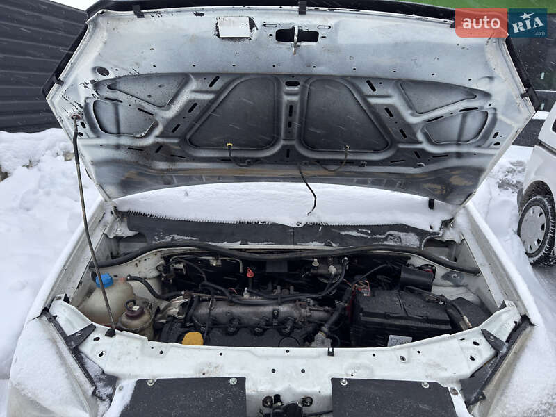 Минивэн Fiat Doblo 2006 в Тернополе фото 17 Минивэн Fiat Doblo 2006 в Тернополе