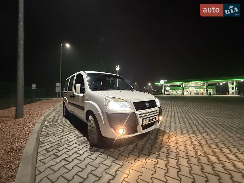 Минивэн Fiat Doblo 2005 в Каменец-Подольском